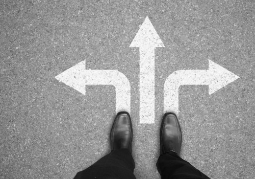 What is an example of an intelligent decision support system?